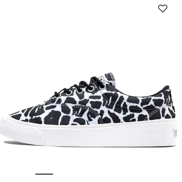 Black White  Low Top Converse - Picture 5 of 15